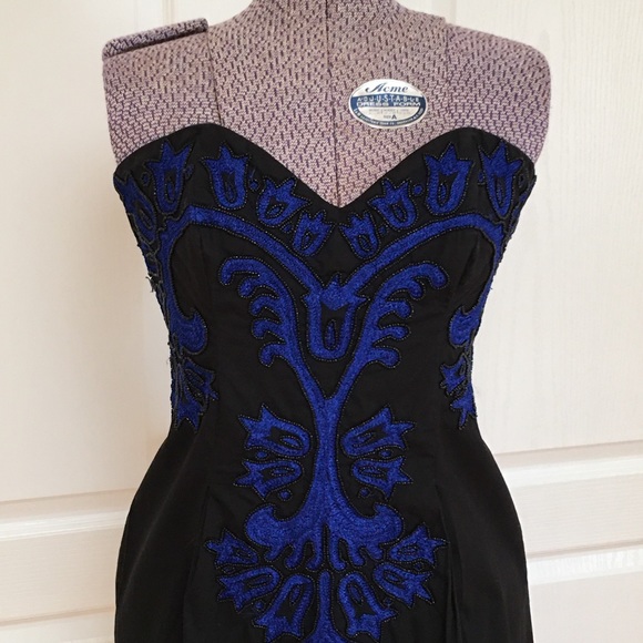 French Connection LBD with Blue Embroidery - Picture 2 of 12
